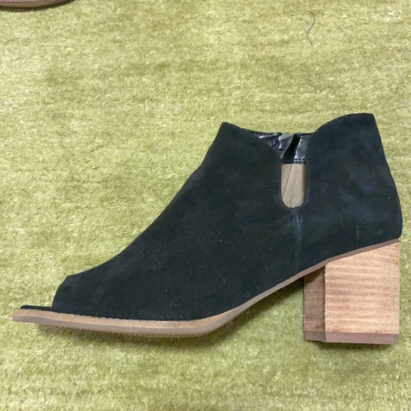 Blondo Waterproof Napa Peep Toe Blocked Bootie 9.5 Medium Black Never Worn - Picture 4 of 14